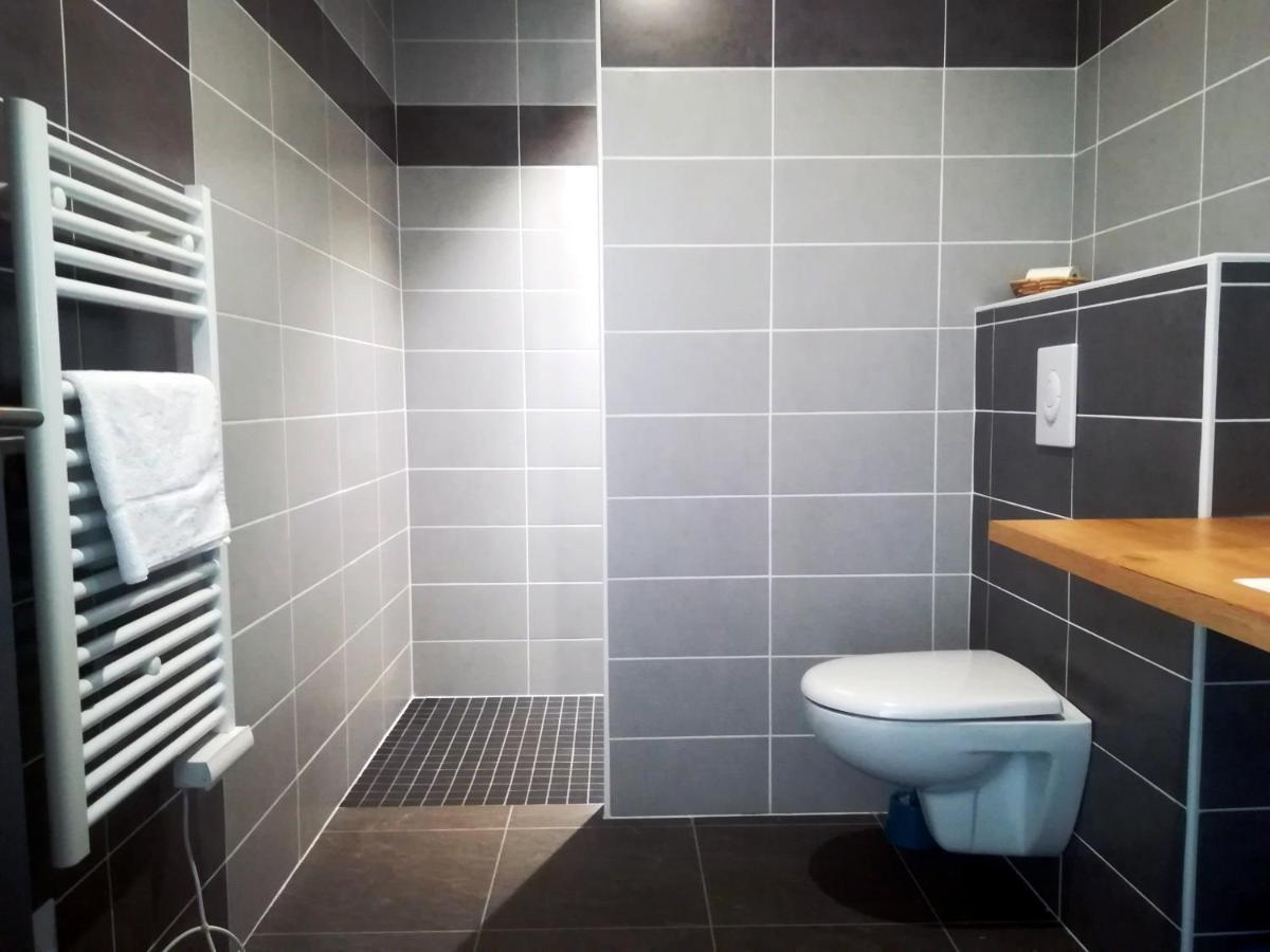 Gite La Maison Des Pelerins Villeneuve-d'Aveyron Bagian luar foto
