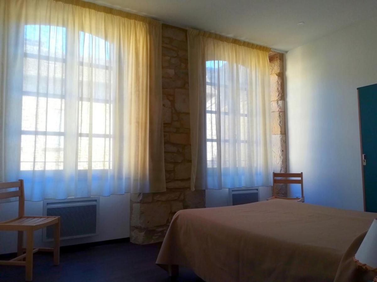 Gite La Maison Des Pelerins Villeneuve-d'Aveyron Bagian luar foto