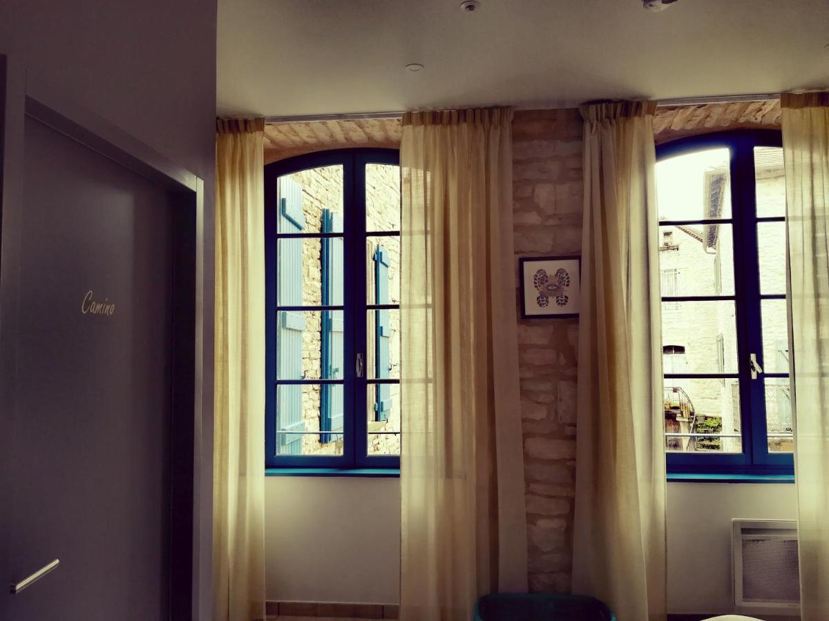Gite La Maison Des Pelerins Villeneuve-d'Aveyron Bagian luar foto
