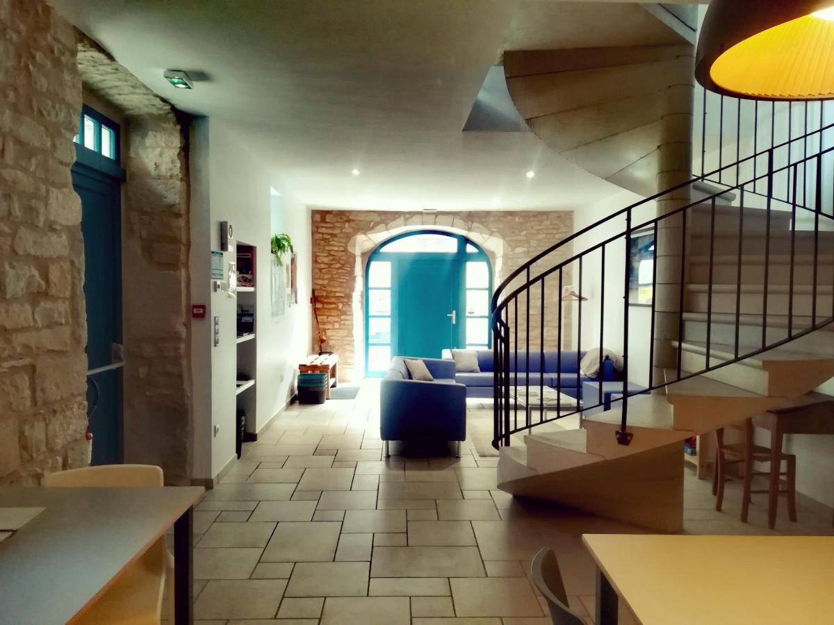 Gite La Maison Des Pelerins Villeneuve-d'Aveyron Bagian luar foto